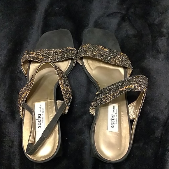 Shoes - Picture 2 of 4